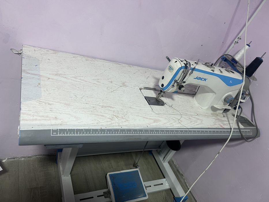 Швейная машинка jack