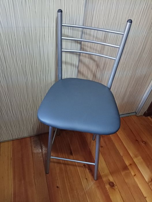 Продам стулья барные абсолютно новые 4шт.