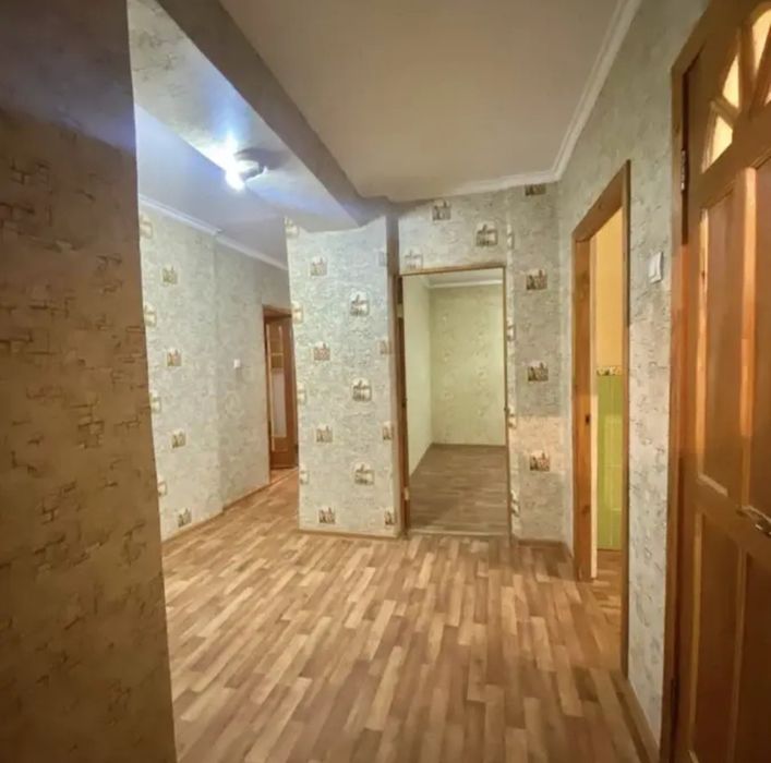 продам 3-х ком. гарышкер 4-этаж