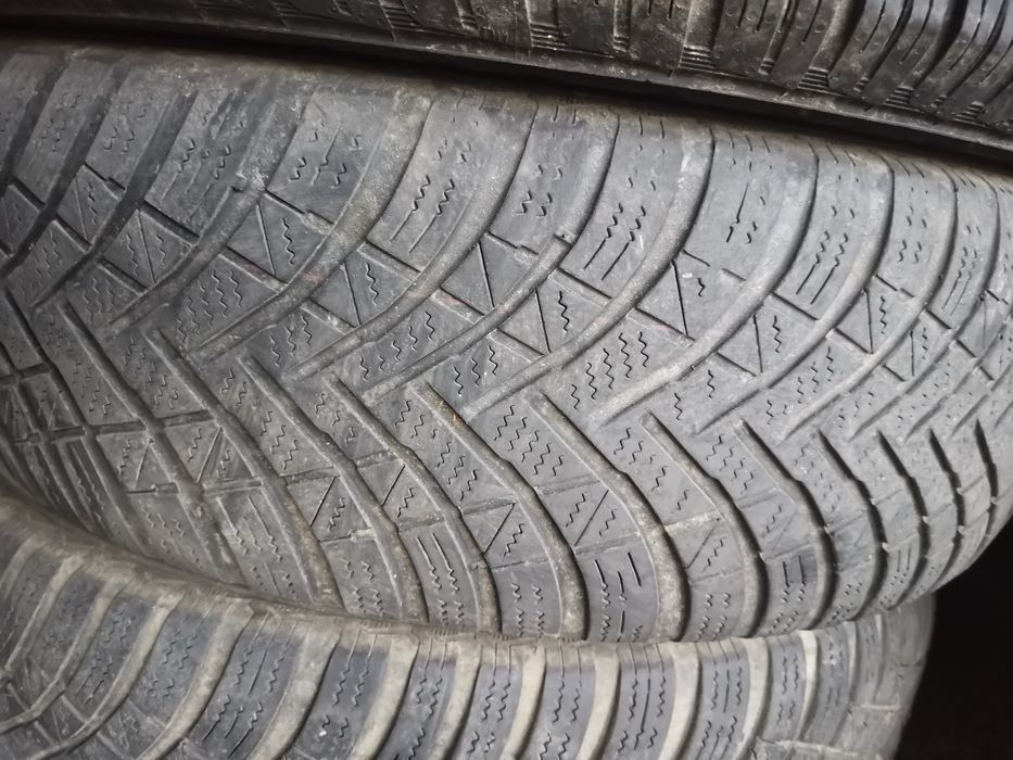 Anvelope iarna 215 65 r16