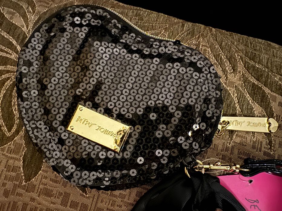 Луксозна мини чантичка Сърце дизайнерска бал,коктейл,парти УникатКЛАСА