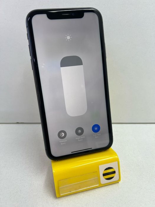 Продам Айфон 11 128г