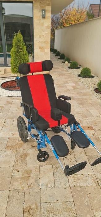 Scaun cu rotile Neurlogie cu sprijin picioare/maini si spatar reglabil