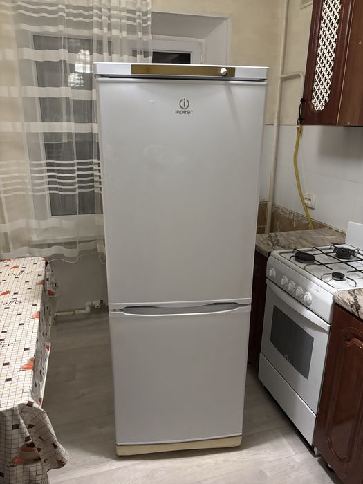 Продается Холодильник