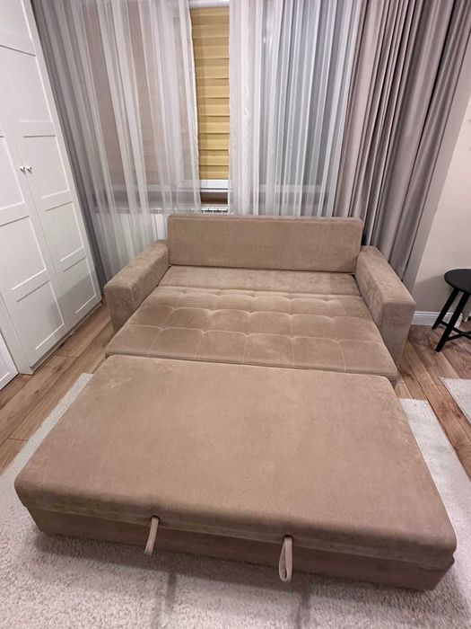 Canapea extensibila 3 locuri