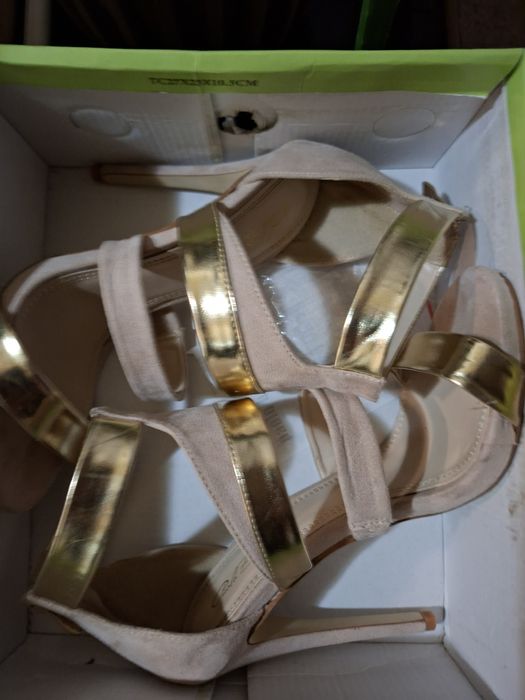 Дамски обувки...