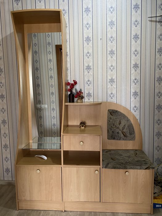 Продам мебель в прихожую