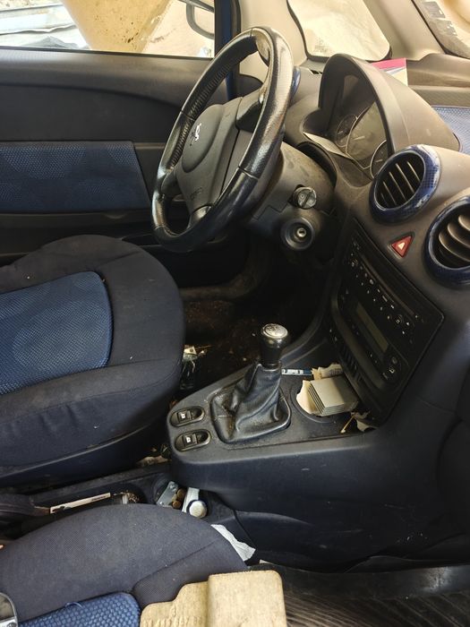 Пежо 1007 Peugeot 1.4hdi