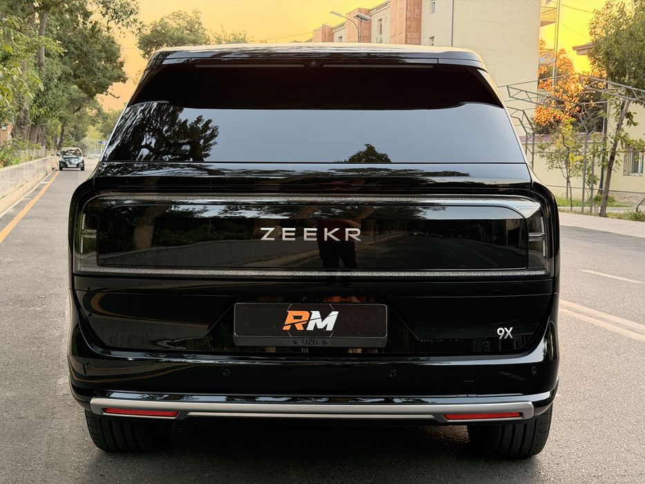 Zeekr 9X ultra idial holatda