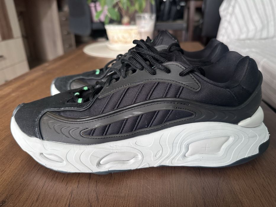 Adidas Oznova  - маратонки