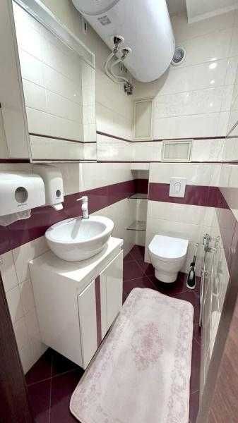 Дава се под наем Тристаен апартамент в Бургас, Славейков - 88 кв.м за 739.5 € - Снимка #14