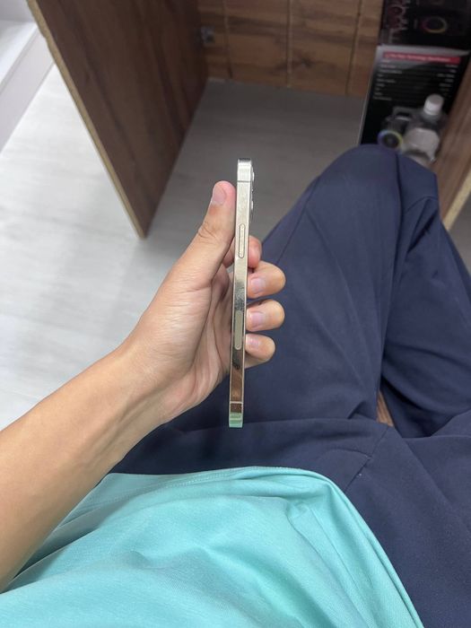 Iphone 12 pro gold
