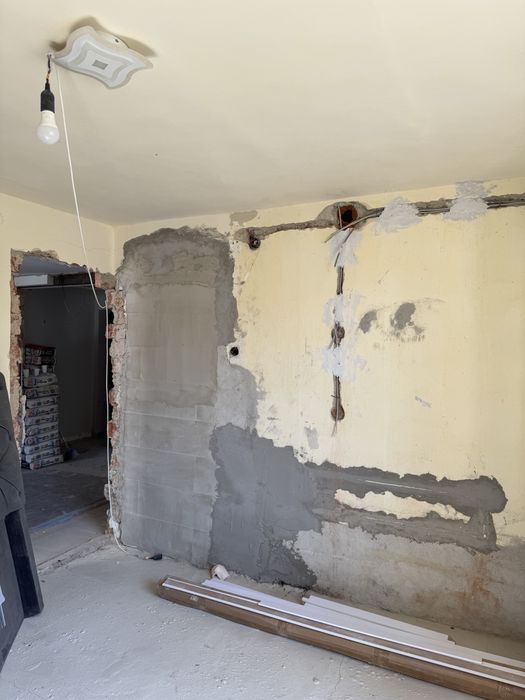 Vand apartament strada Batiz nr 19 .Bl, D7 etaj 1 ap 5 , cu vedere spre biserica Maranata