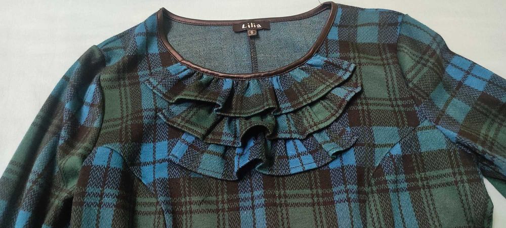 Красива елегантна блуза