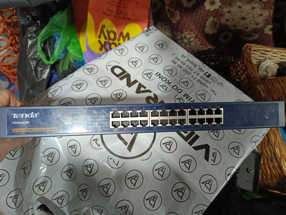 Tenda switch 24 port