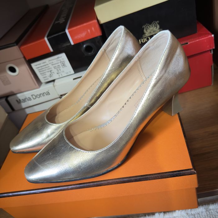 Туфлилар сатылады!