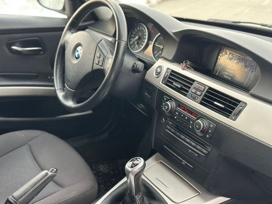 Vând BMW seria 3.2012 euro 5.