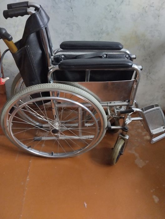 Коляска инвалидная б/у