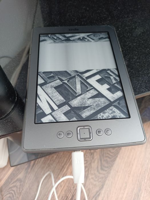 Продам киндл читалка электронная книга!