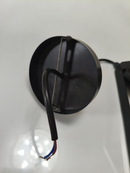 Люстра с лампы..