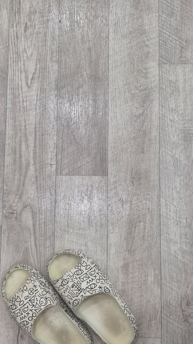 Линолеум бежевый