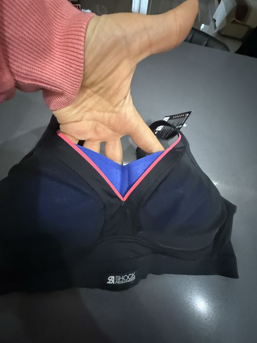 НОВ спортен сутиен Shock Absorber Active Shaped Support, размер 85B – висок клас