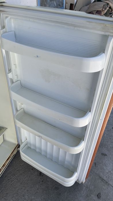 Холодильник.    .