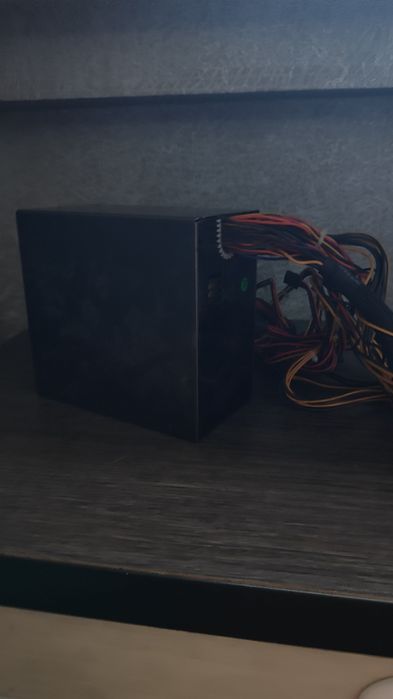 Продам блок питания Huntkey 600W (HK600-53AP)