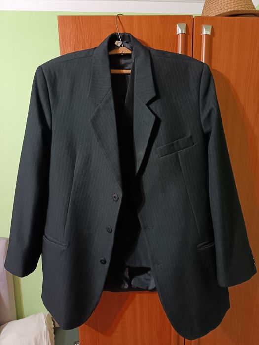 Sacou, vestă și pantaloni