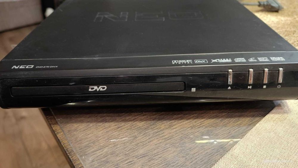 DVD плейър NEO E70 divx с дистанционно
