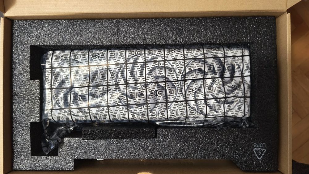 Placa video Sapphire RX 7800 XT pure