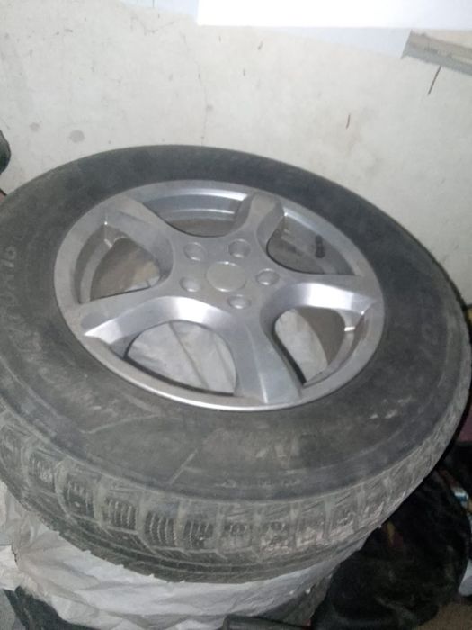 Продам диски 215/70/R16