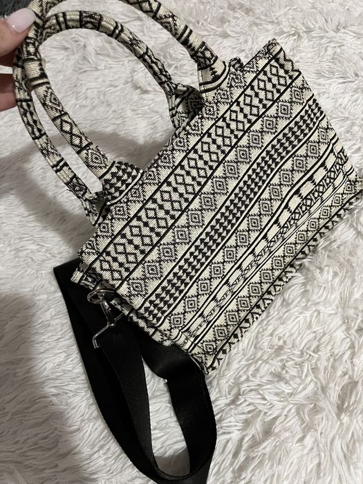 Дамска малка чантичка Sinsay