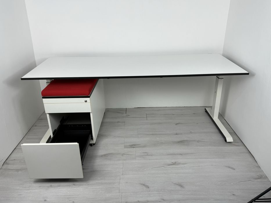 Бюро Sedus temptation C - ръчно регулиране на височината обзавеждане