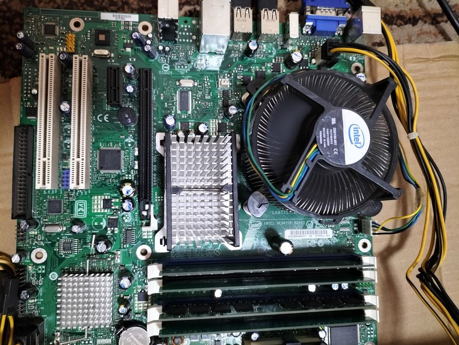 Placa de baza Intel EM64T   Socket 775