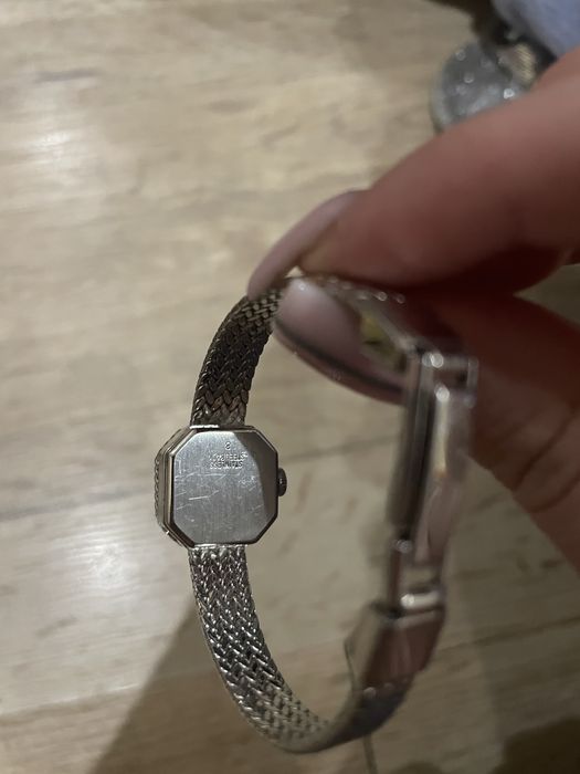 Сребърен, марков часовник