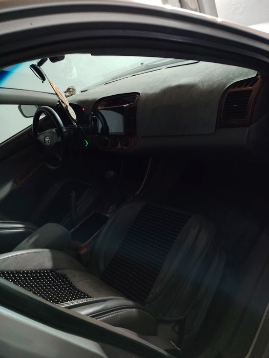 Тайота Камри 30 сатылады.