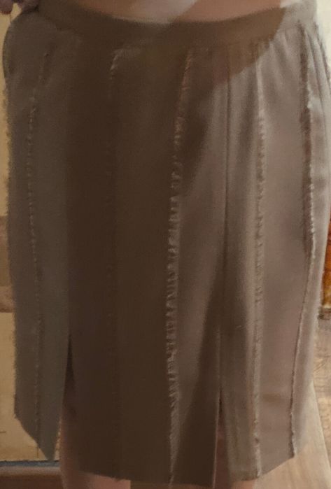 Продаются платья, юбки и красивая блузка