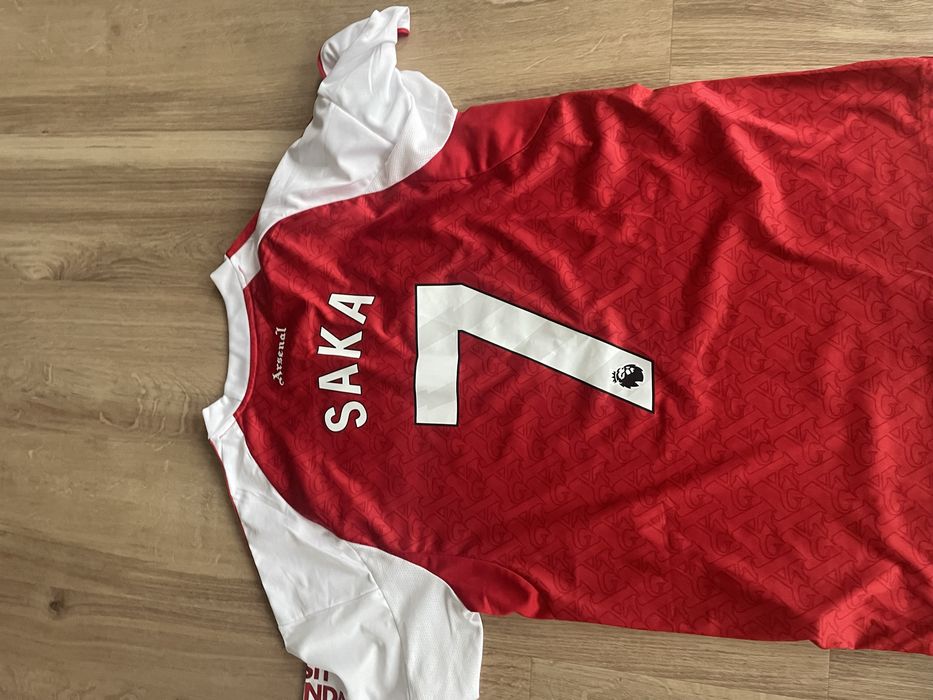 Tениска на Арсенал