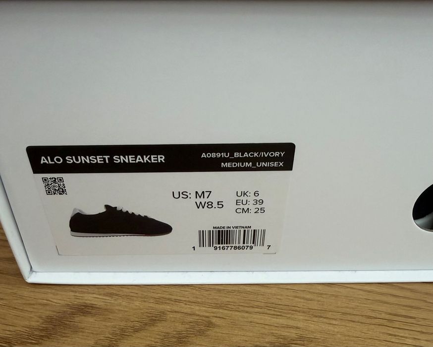 ALO Yoga Sunset Sneakers 39