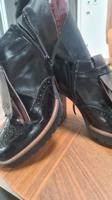 Обувки естествена кожа, супер запазени 39 номер