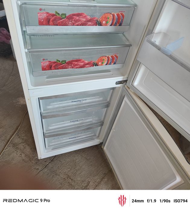 LG холодильник продам