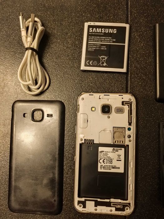 Лот телефони - Samsung , Sony Ericsson