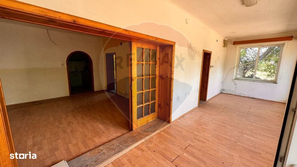Casă / Vilă cu 4 camere de vânzare Santandrei
