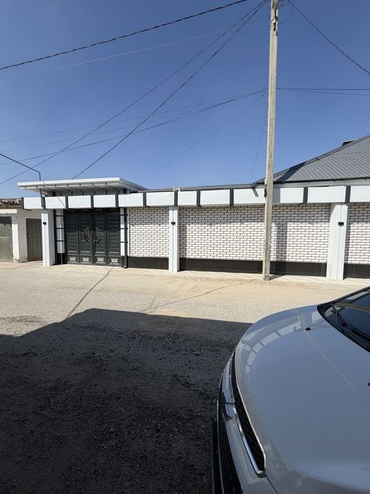 Навои шахардан ваен гарадогдан. Катэдж сотилади  евро ремонт