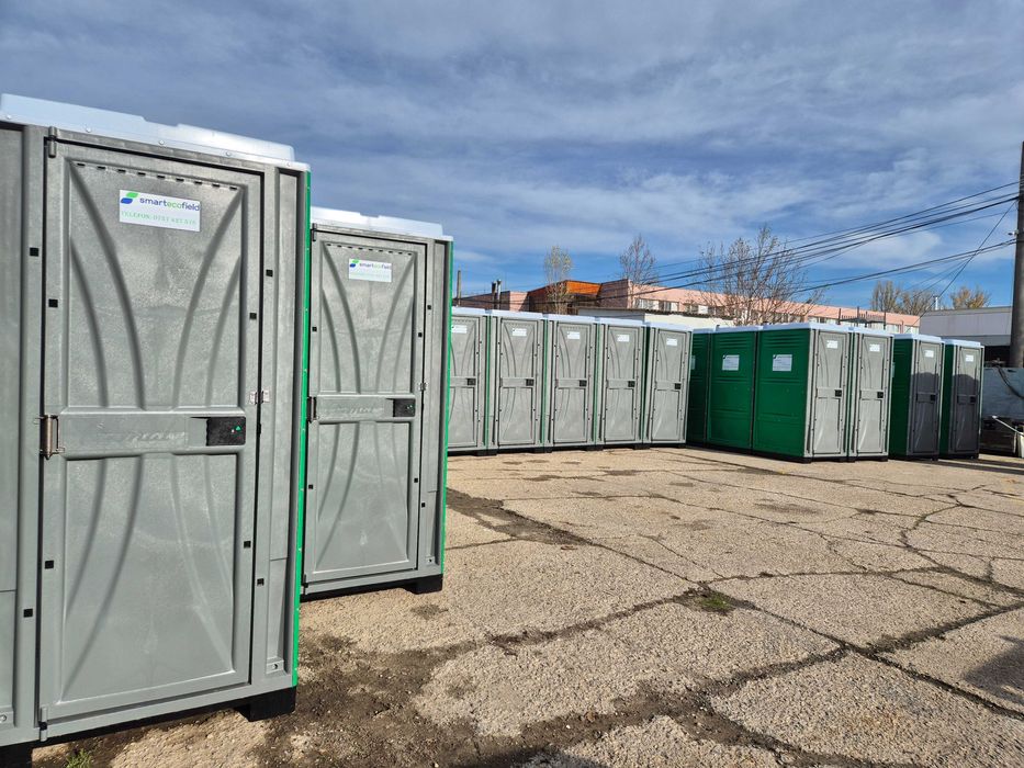 Toalete ecologice și lavoare pentru evenimente