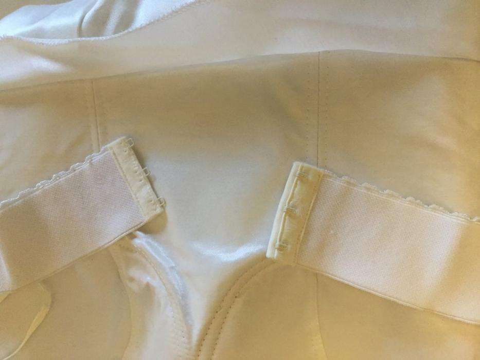 vand rochie de mireasa Delicate