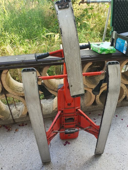 Шейна от старите Чук и Гек