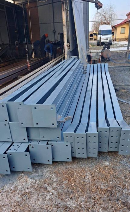 Vand hale structuri metalice demontabile pe surubuiri