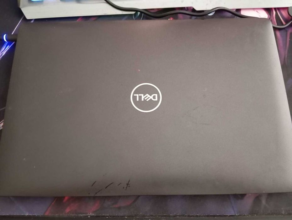 лаптоп Dell latitude 5500